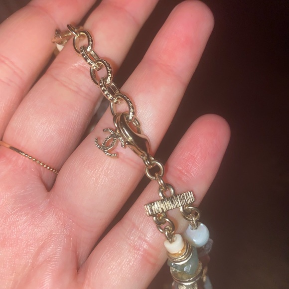 AUTHENTIC CHANEL beaded shell necklace - Picture 12 of 13